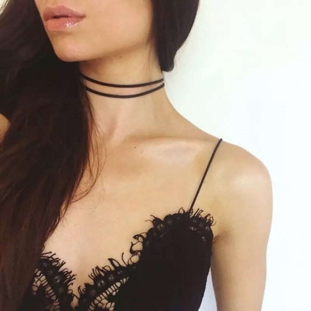 ⚜️𝟯𝟬%𝗢𝗙𝗙 𝗯𝘂𝗻𝗱𝗹𝗲𝘀 𝟯+⚜️ NEW 2 Layered Black Simple Choker - Picture 3 of 9